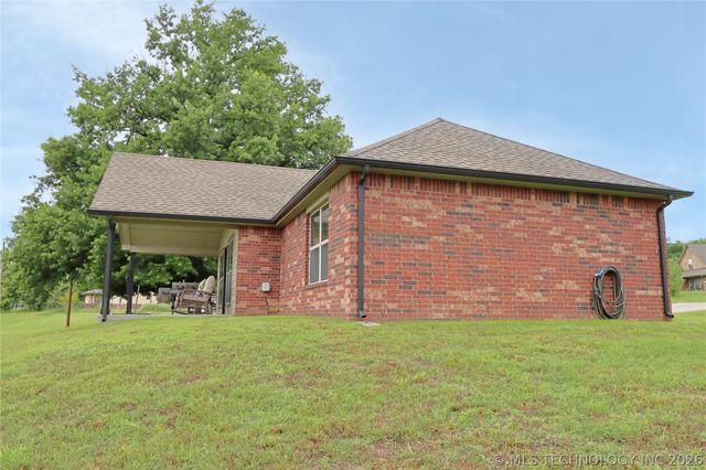 15044 S Ash Valley Lane, Claremore, OK 74017