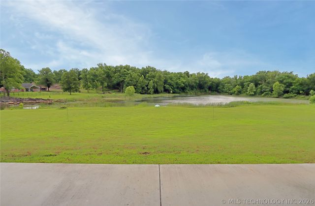 15044 S Ash Valley Lane, Claremore, OK 74017