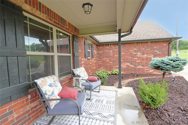15044 S Ash Valley Lane, Claremore, OK 74017