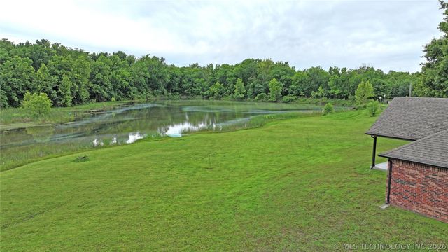 15044 S Ash Valley Lane, Claremore, OK 74017