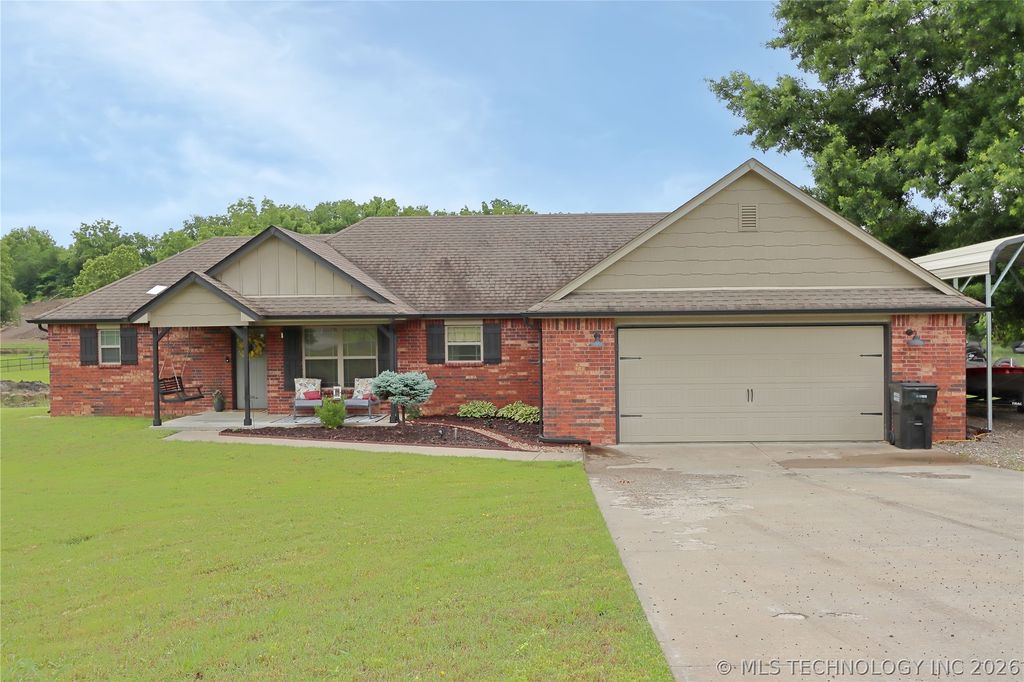 15044 S Ash Valley Lane, Claremore, OK 74017