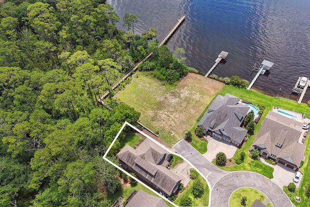 4444 Colleen Cove, Niceville, FL 32578