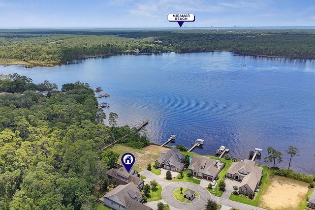 4444 Colleen Cove, Niceville, FL 32578