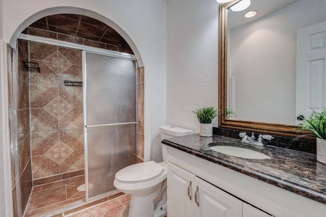 606 Hillcrest Street, Mansfield, TX 76063