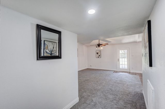 606 Hillcrest Street, Mansfield, TX 76063