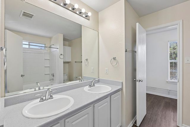304 Wegstrom ST, Hutto, TX 78634