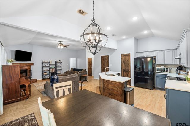 341 Frederick Cir, Flint, TX 75762