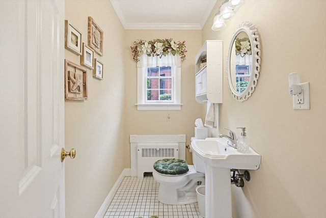 14 Wallace Rd, Lynn, MA 01902