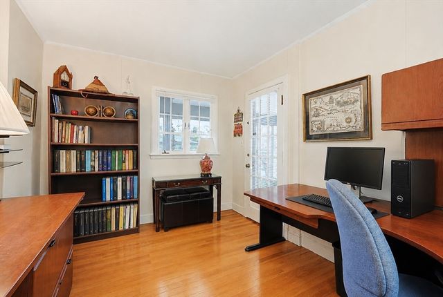 14 Wallace Rd, Lynn, MA 01902