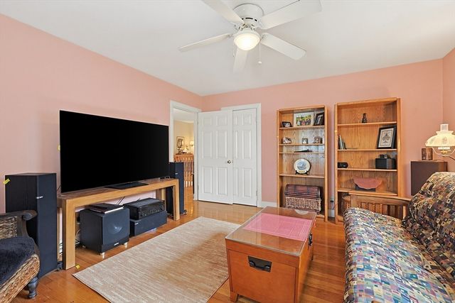 14 Wallace Rd, Lynn, MA 01902