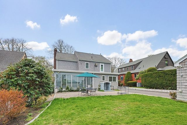 14 Wallace Rd, Lynn, MA 01902