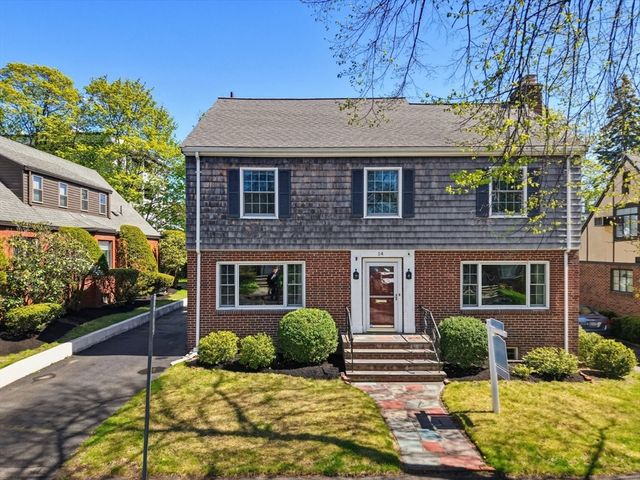 14 Wallace Rd, Lynn, MA 01902