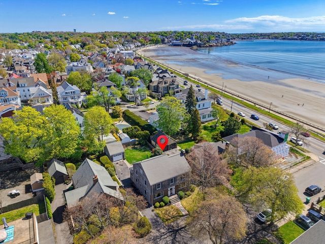 14 Wallace Rd, Lynn, MA 01902