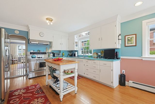 14 Wallace Rd, Lynn, MA 01902