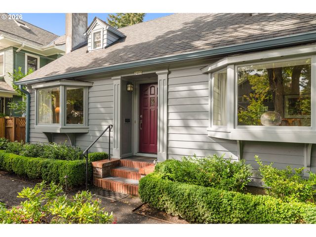 2405 Ne 25TH Ave, Portland, OR 97212