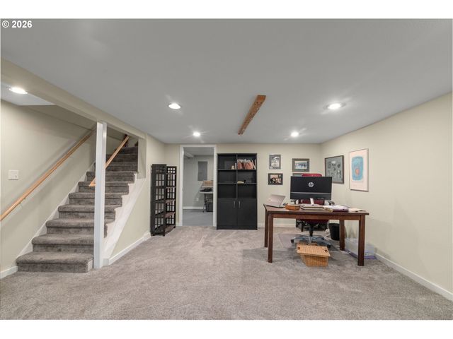 2405 Ne 25TH Ave, Portland, OR 97212