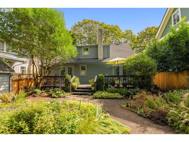 2405 Ne 25TH Ave, Portland, OR 97212