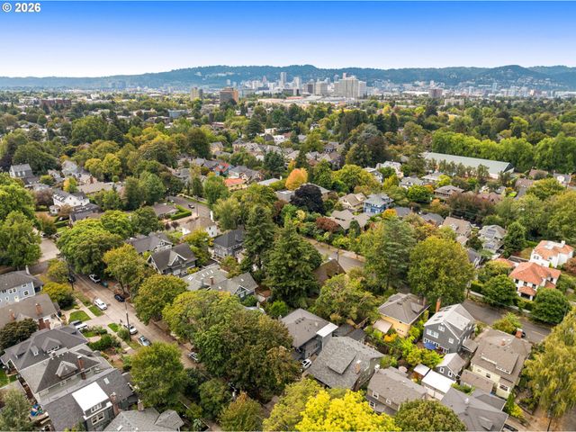 2405 Ne 25TH Ave, Portland, OR 97212