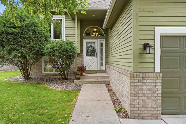 4658 Wildwood Street, Eagan, MN 55122