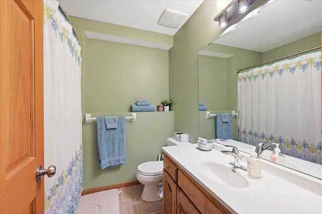4658 Wildwood Street, Eagan, MN 55122