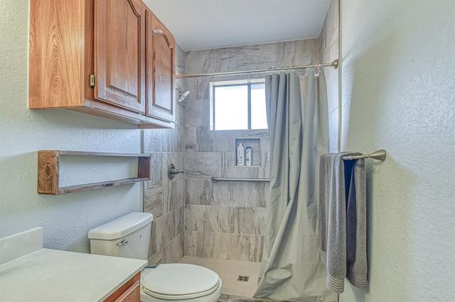 1027 Woodbrook Boulevard, Purcell, OK 73080