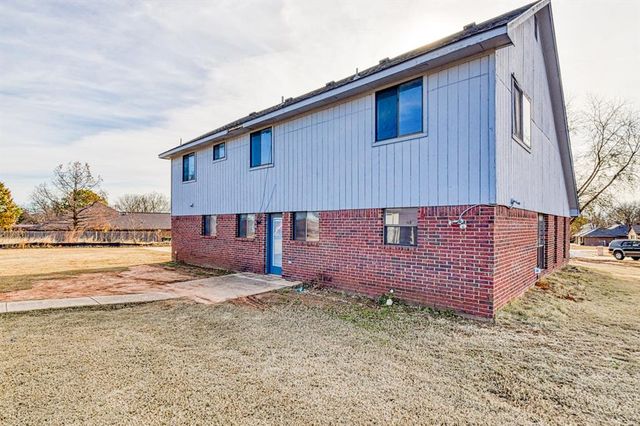 1027 Woodbrook Boulevard, Purcell, OK 73080