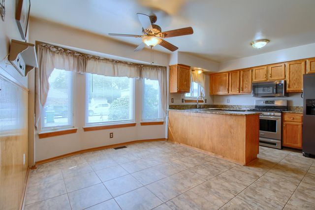 26012 Rose Marie Drive, Flat Rock, MI 48134
