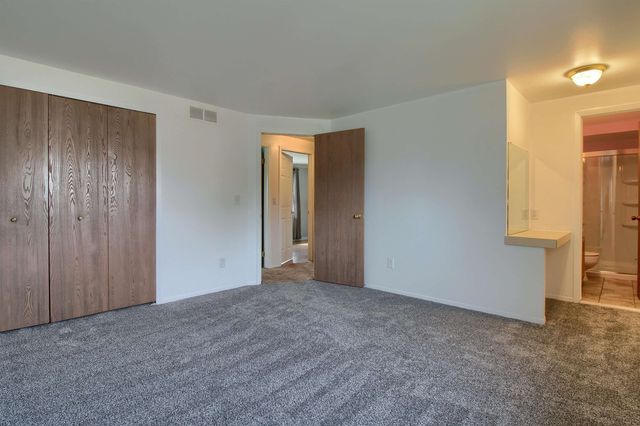 26012 Rose Marie Drive, Flat Rock, MI 48134