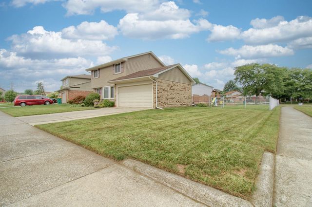 26012 Rose Marie Drive, Flat Rock, MI 48134