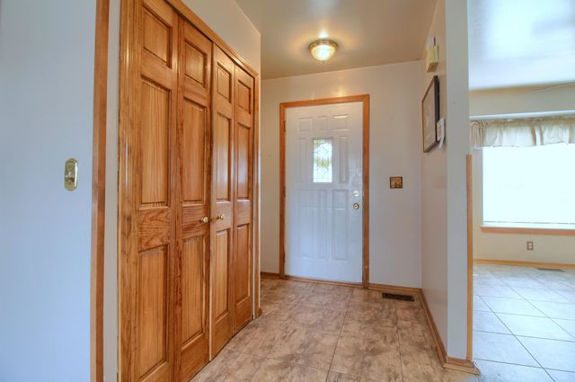 26012 Rose Marie Drive, Flat Rock, MI 48134