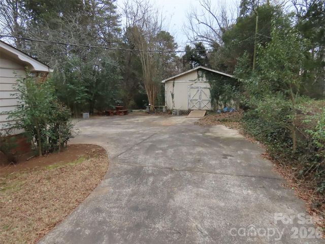 7636 Michael Drive, Charlotte, NC 28215