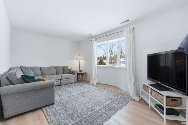 1802 Neuhaus Drive, Fort Wayne, IN 46808