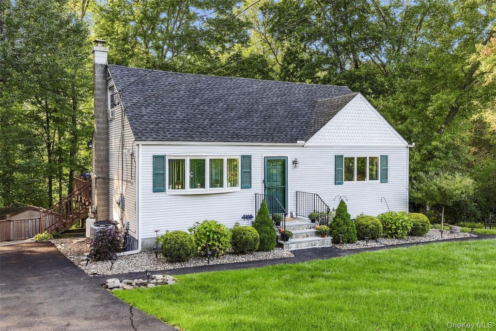 3507 Strang Boulevard, Yorktown Heights, NY 10598 — photo 2