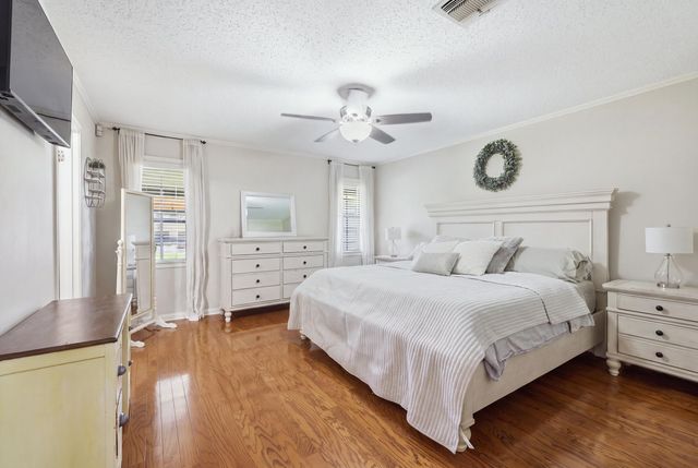 201 Aspen Dr, Houma, LA 70360