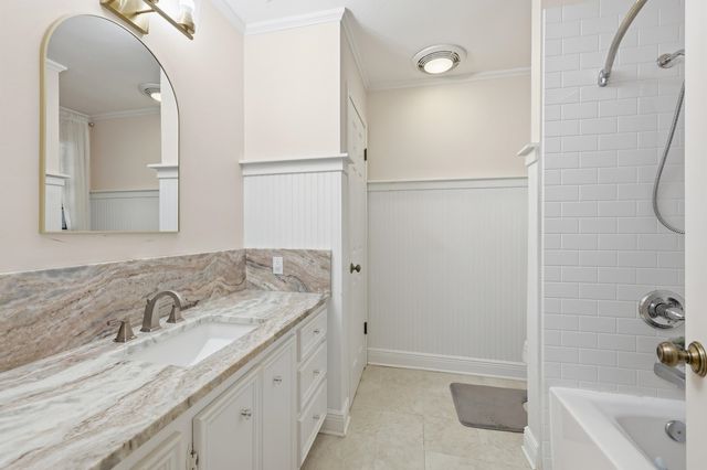 201 Aspen Dr, Houma, LA 70360