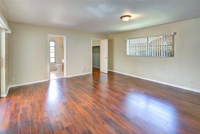 8859 NW 3rd Court, Coral Springs, FL 33071