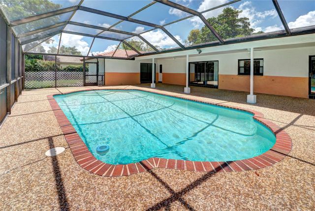 8859 NW 3rd Court, Coral Springs, FL 33071