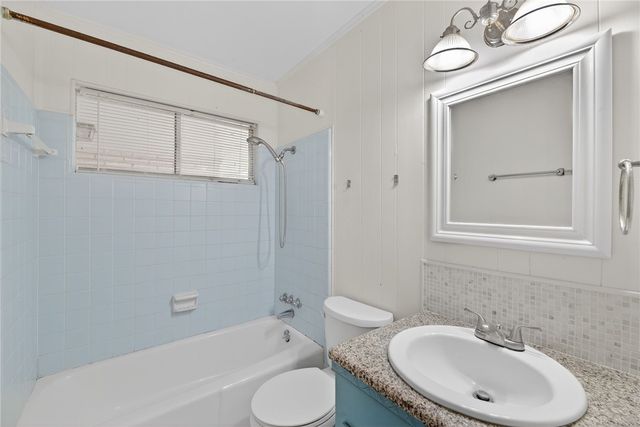 322 Waverly Dr, Corpus Christi, TX 78412