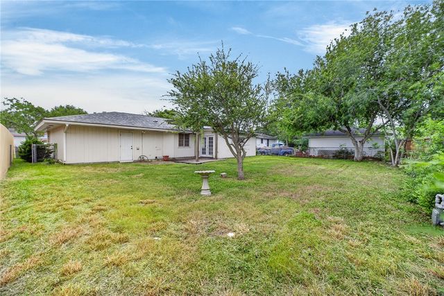 322 Waverly Dr, Corpus Christi, TX 78412