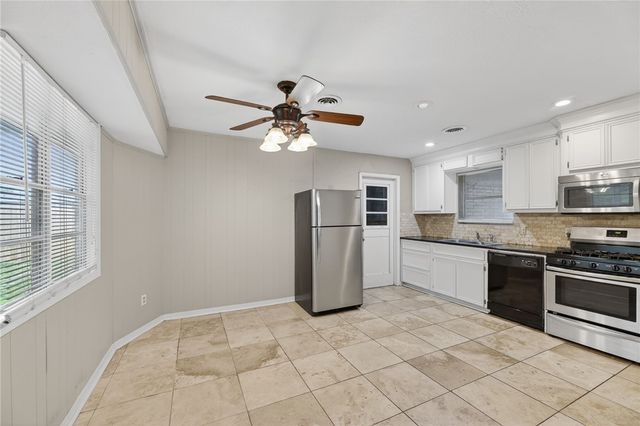 322 Waverly Dr, Corpus Christi, TX 78412