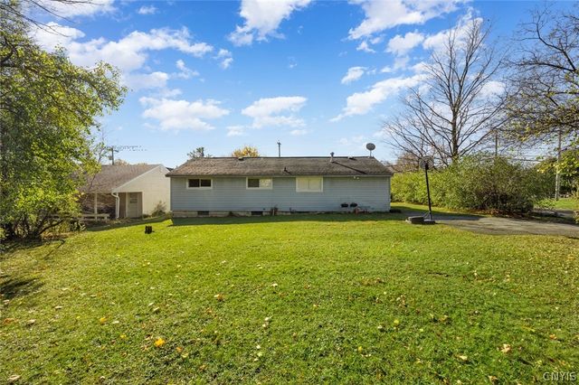 1601 Salt Springs Road, Syracuse, NY 13214
