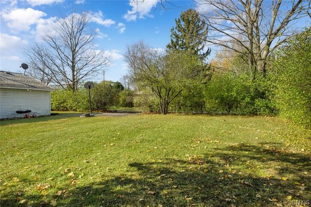1601 Salt Springs Road, Syracuse, NY 13214