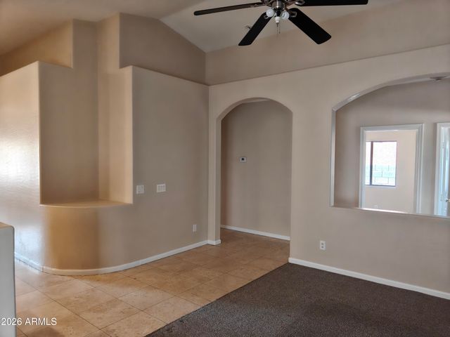 932 W CARTER Road, Phoenix, AZ 85041