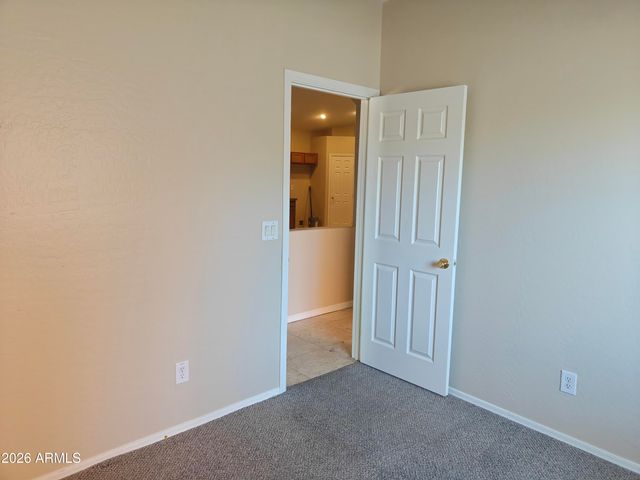 932 W CARTER Road, Phoenix, AZ 85041