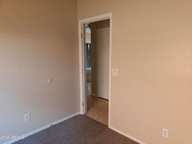 932 W CARTER Road, Phoenix, AZ 85041