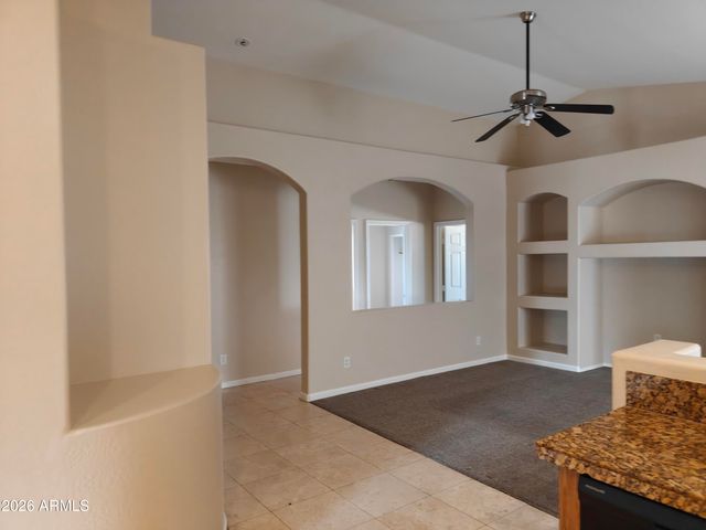 932 W CARTER Road, Phoenix, AZ 85041
