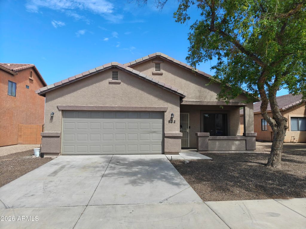 932 W CARTER Road, Phoenix, AZ 85041