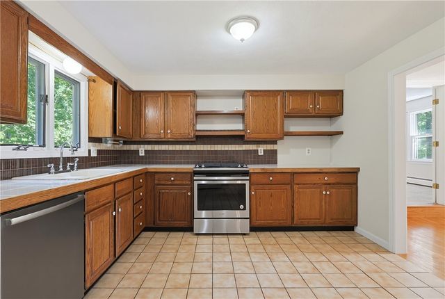 16 Blacksmith Road, Cumberland, RI 02864