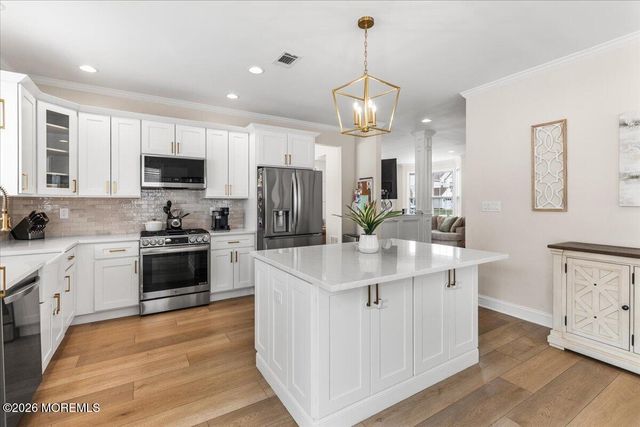 2 Devonshire Drive, Hazlet, NJ 07730