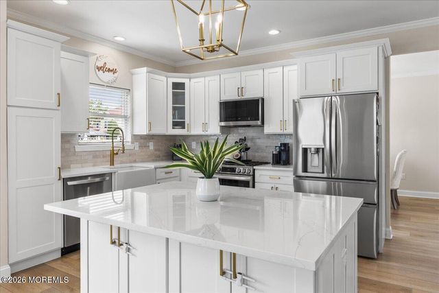 2 Devonshire Drive, Hazlet, NJ 07730